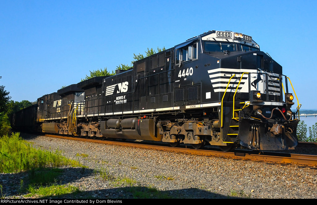 NS 4440